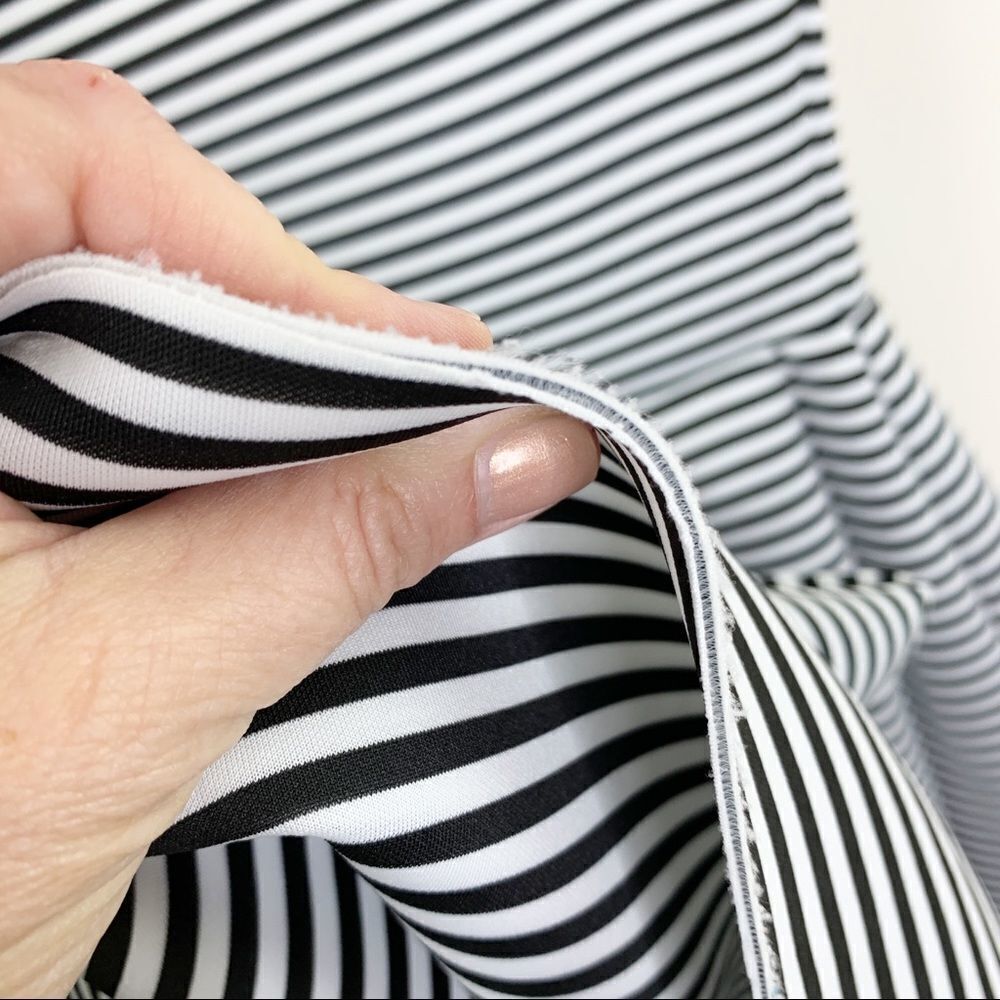 Love Ady Black/White Stripe V-Neck Skater Dress M - Picture 8 of 12